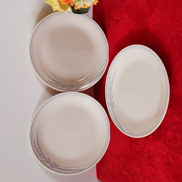 Corelle Dining Set Of 3 Corelle By Corning Blue Lily Pattern Dinner